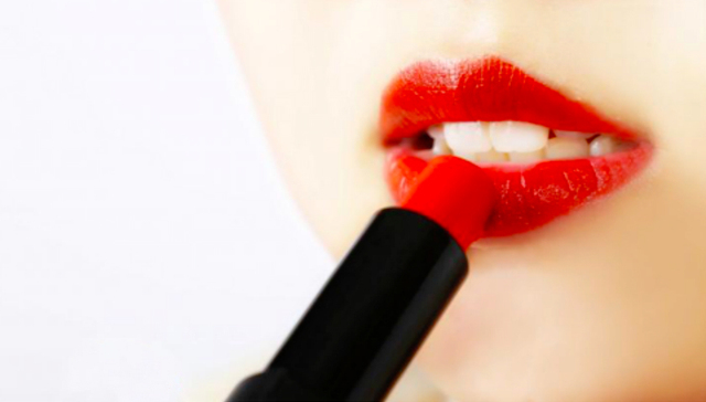 “化妆品+IP”：国货美妆营销新模式