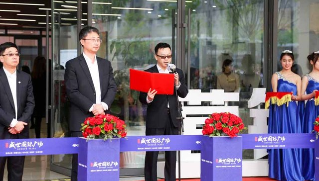 一场狂欢已经圆满落幕，另一场生活狂欢却因MINI墅悄然开场