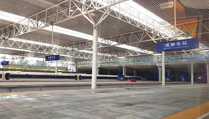西宁至成都铁路新建车站14座，全线七年建成