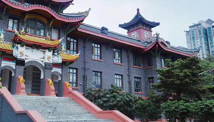 中学如何培养与大学接轨人才？ 七位校长对话中国最古老学校