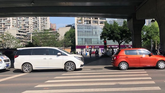 中国2050年或将禁售传统燃油汽车，公共交通燃油车或更早退出