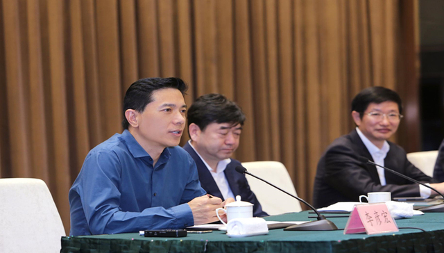 李彦宏：时间不是你的朋友，但AI是每个企业的机遇