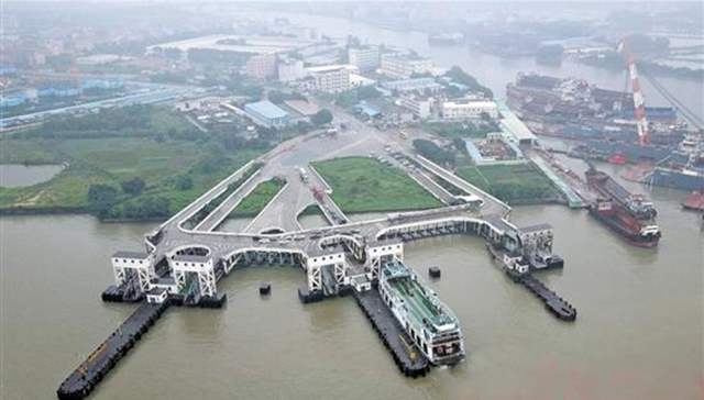虎门渡口服役28年后，25日将正式停止渡运退出历史舞台