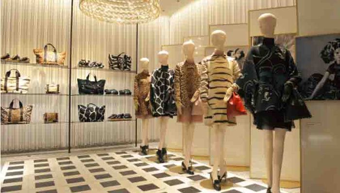 Prada首次与中国电商合作，将入驻奢侈品平台寺库