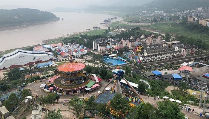 高速路服务区成景点，“有趣”将涪陵小镇变网红