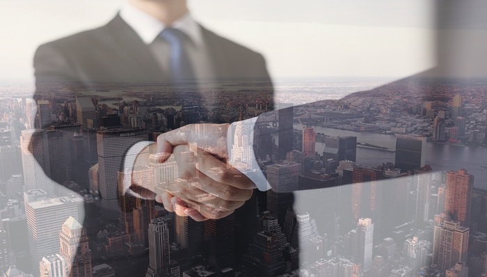 千万年薪聘高管？旭辉猛为商业“补课”