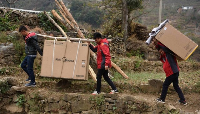 大型家电“下乡”，看快递送货上门的“18般武艺”