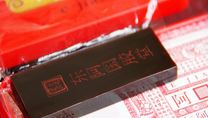 东阿阿胶：预计上半年利润下滑75%，终止12年连涨态势