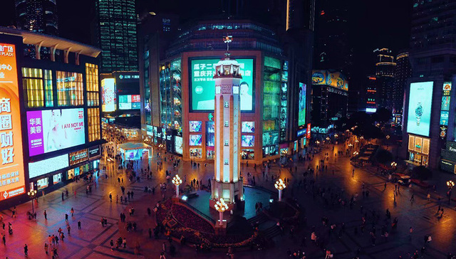 解放碑步行街要升级了，繁华不减，更加“智慧”