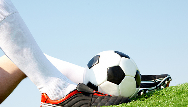 教育部：持续发力校园足球，到2020年球场将新增2.9万块