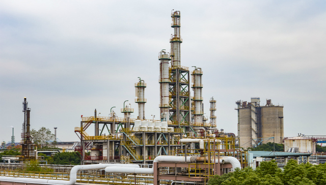 鲁西化工拟发5亿超短融偿还债，未决诉讼遭索赔7.49亿