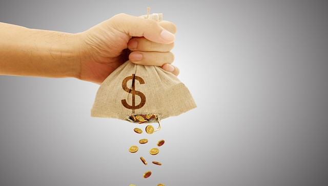 烟台农商行评级展望被下调至负面，不良贷款升至17.8亿