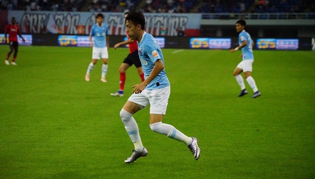 中超：双方互送乌龙球 斯威1:1平天海