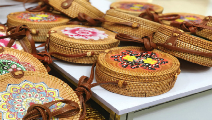 实探“一带一路”商品展：18国招牌特产究竟“牛”在哪？