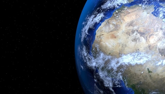 继续推动全球气候治理，积极应对未来气候变化