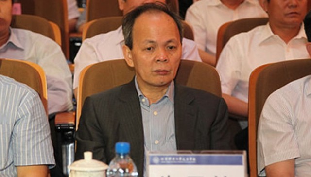 职业经理人逃离朱孟依的“珠江系”