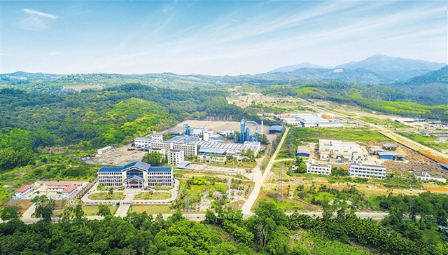 琼中持续优化营商环境，构建绿色产业集群