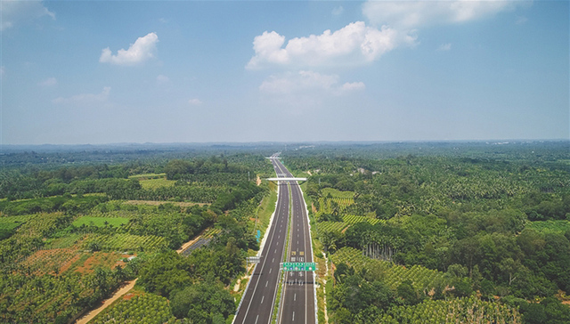 文琼高速建成通车，文昌航天城与琼海博鳌之间实现快速联通