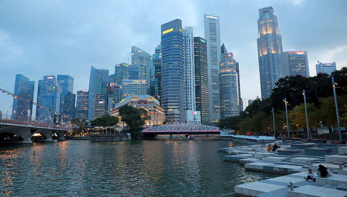 新加坡自贸港建设发展对海南有哪些启示？