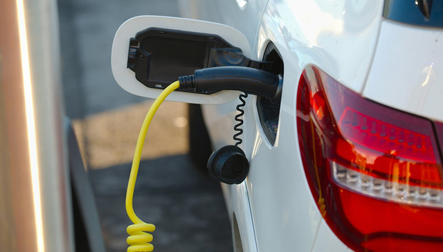 又多180个快充车位，国网重庆奥体快速充电站投用