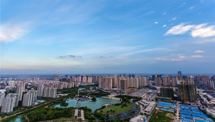 地产央企跟紧变革大势走向业务多元化