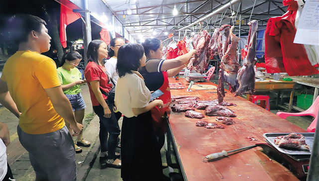 夜宵“点亮”定安夜经济，牛肉加工店凌晨客不停