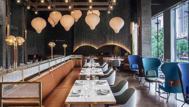 Mercedes me太古里体验店，四方三川·聚秋冬佳肴上新