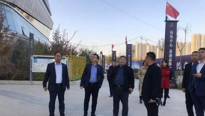 绿地集团西北区域管理总部总经理李蓟视察乌鲁木齐项目