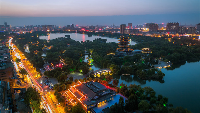 角逐国家中心城市：济南的决心与底牌是什么？