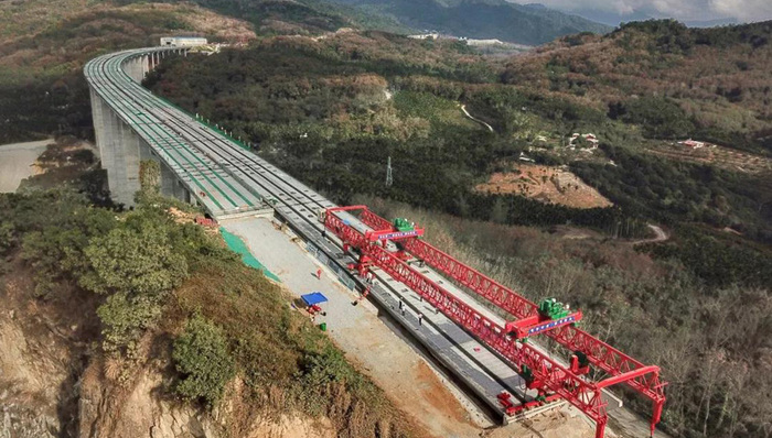 山海高速金江特大桥双幅贯通