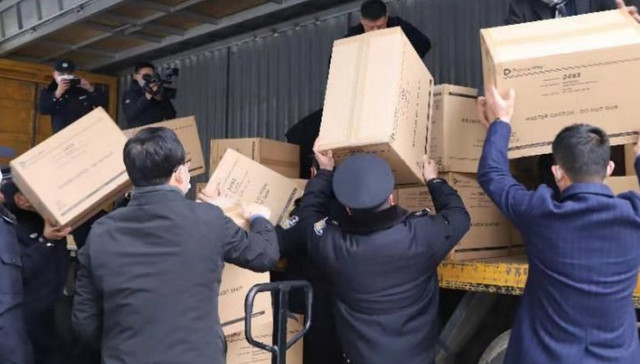 总理承诺，青岛助力！2万套护目镜从青岛空运武汉