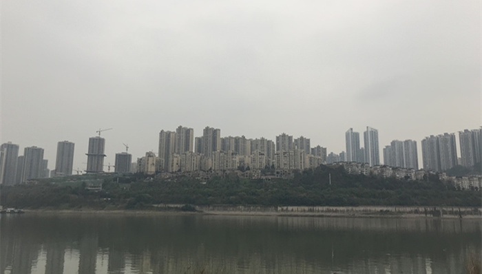 重庆市房协发布倡议书：房东适当减免租金