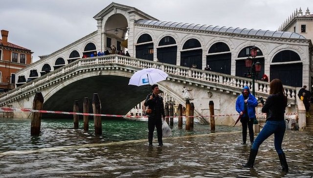 为什么旅游业应该死？以及，为什么它不会死
