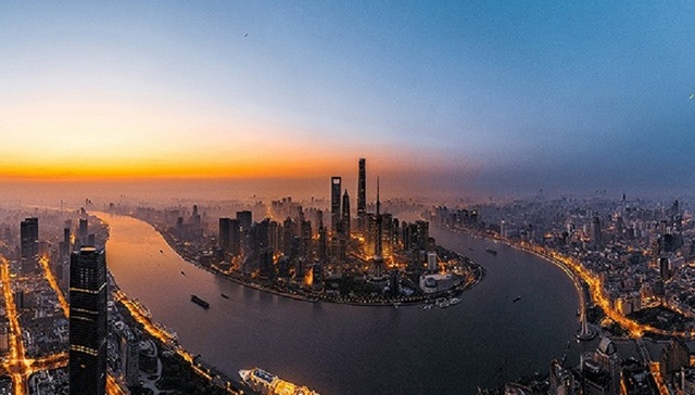 节后第二日A股地产企业先跌后涨 新城控股涨5.46%