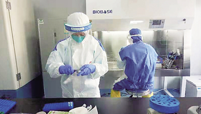 儋州疾控中心检测人员：与病毒“面对面”24小时不间断“交战”