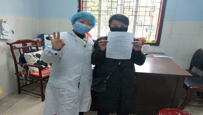 彭州：快捷办理健康证明，积极助力复工复产