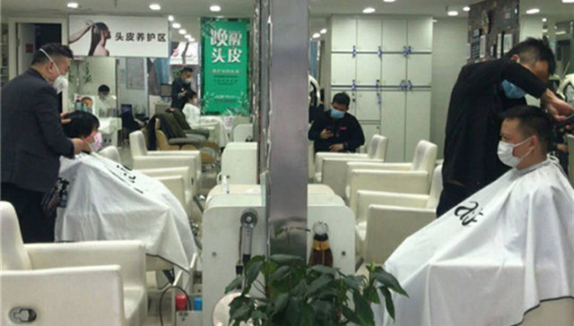 成都营业美发店增至100家，多种方式解决市民理发需求