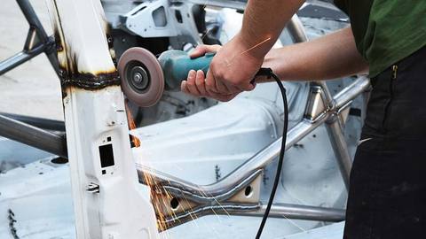 央視《新聞聯(lián)播》聚焦寧波助力吉利汽車復(fù)工：上萬個(gè)零部件一個(gè)都不能少