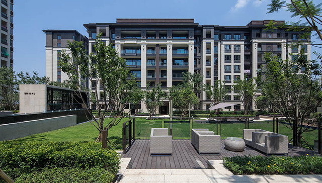 龙湖领跑改善市场，2000套洋房集中入市