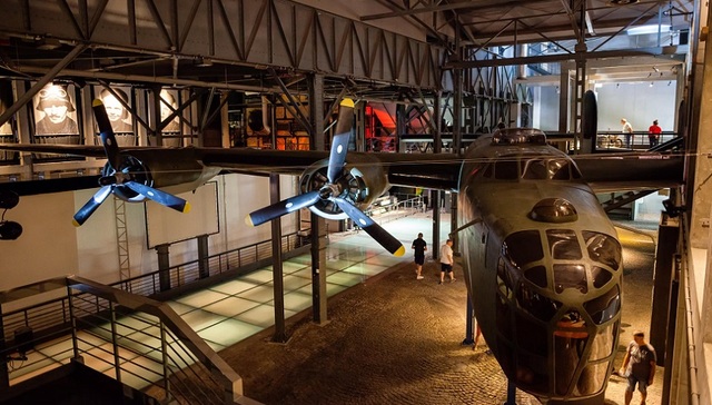 在监狱品尝咖啡，在工厂赏画观鸟：欧洲十佳改建建筑