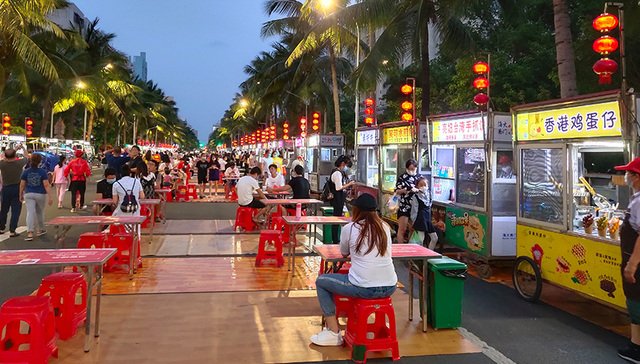 海大南门夜市“满血复活”，海口街巷又现烟火味