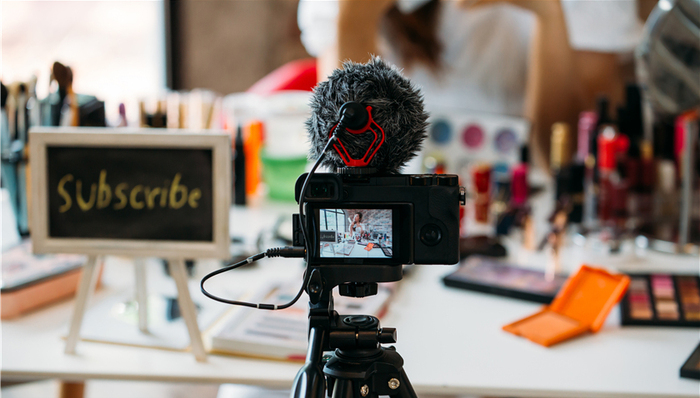 左手攒钱右手带货，疫情下90后教培达人开启自救路