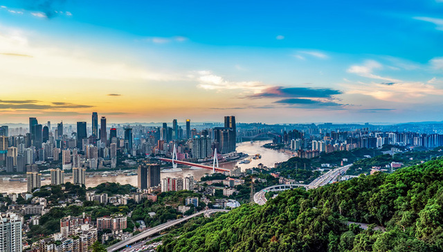 重庆自贸试验区挂牌三年，创造全市七成进出口贸易额