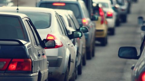 利用枢纽优势，全国首批新能源二手车从成都发运至中亚