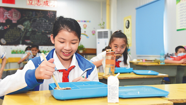 托管如何管？海口多校同餐饮业合作破解午休难题