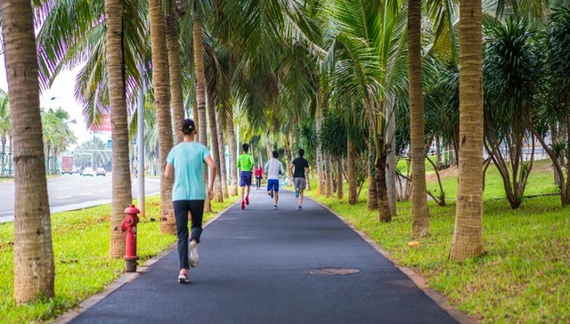 省外部分地区推行2.5天周末假期刺激旅游消费，海南适用吗？