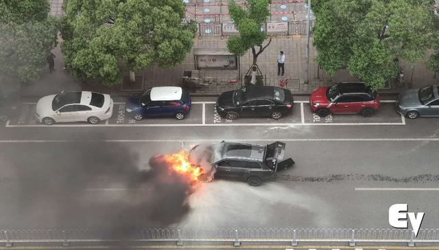 互联网汽车,理想汽车,自燃,增程发动机