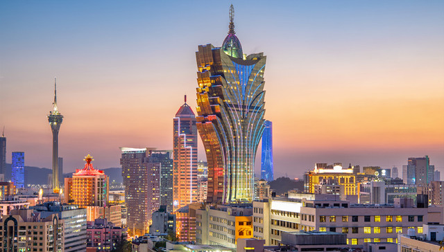 何鸿燊：王的一生以及他另类地产进阶史