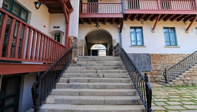 百年嬗变—里院文化雕琢青岛的岁月故事