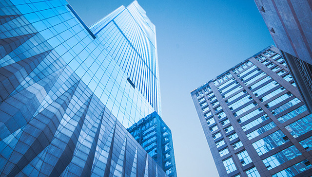 央行等八部委：把经营重心和信贷资源从房地产等转移到实体